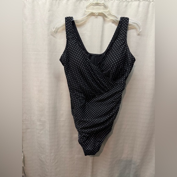 Miraclesuit Black White Polka Dot Padded One Piece Swimsuit Sz 16W - Picture 1 of 9